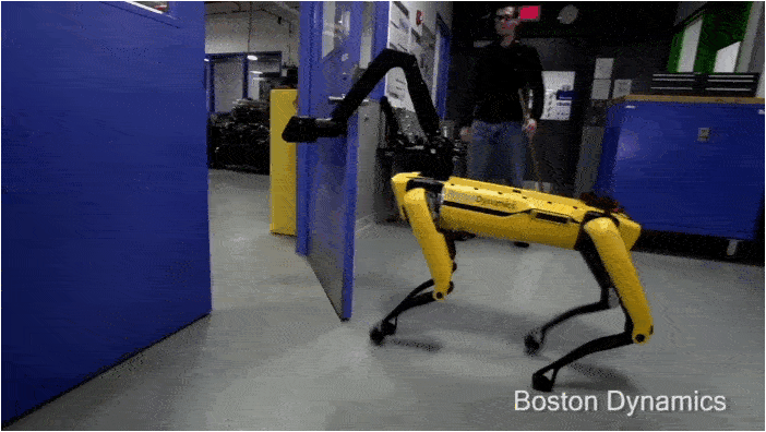 Boston Dynamics spotmini otevírá dveře