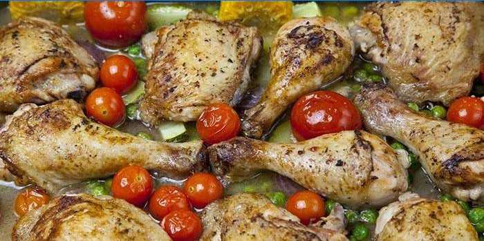 Pečené kuře se zeleninou v troubě