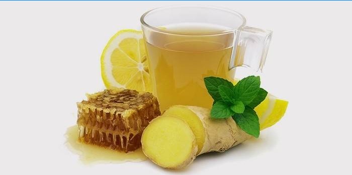 Zázvorový čaj s medem a citronem