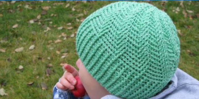 Dětský pletený klobouk s plastickým vzorem