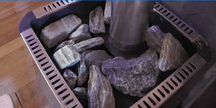 Kameny různých velikostí v peci