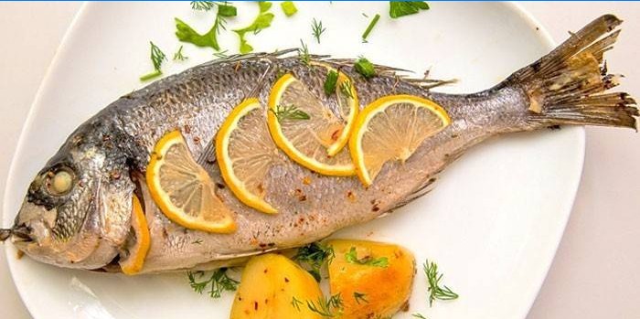 Pečená ryba s citronem