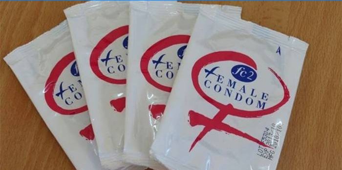 Ženské kondomy v balení