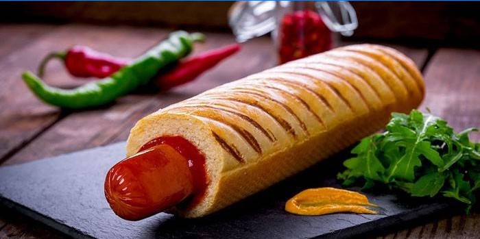 Francouzský hot dog se sýrem