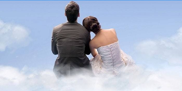 Muž a žena v oblacích