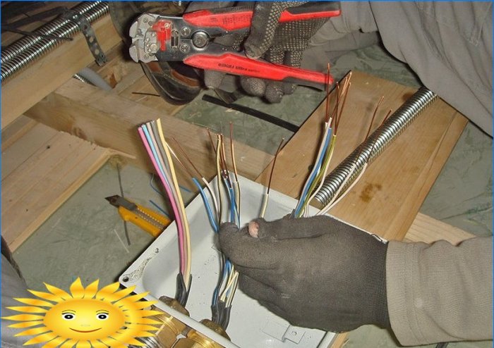 Pravidla pro instalaci elektrického vedení v dřevěném domě