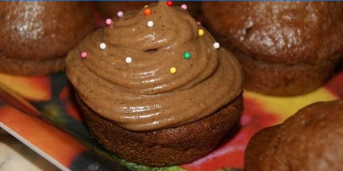 Čokoládová zakysaná smetana na muffiny