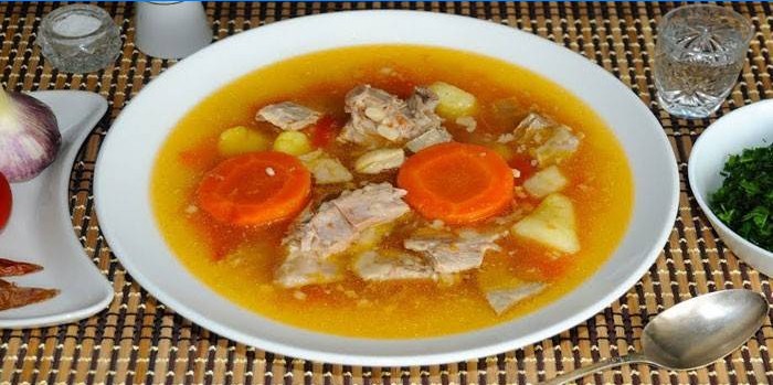 Uzbecká jehněčí polévka