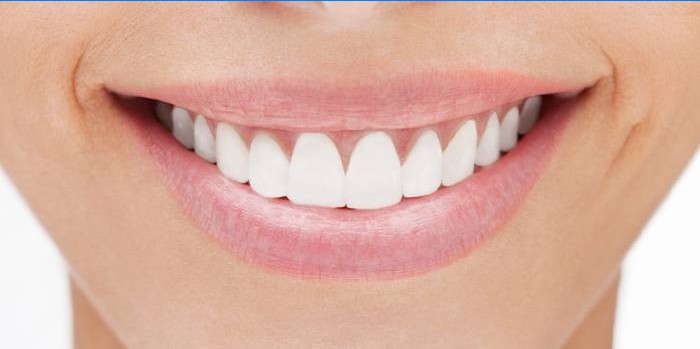Krásné bílé zuby