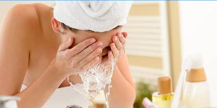 Jaké mýdlo je lepší umýt obličej