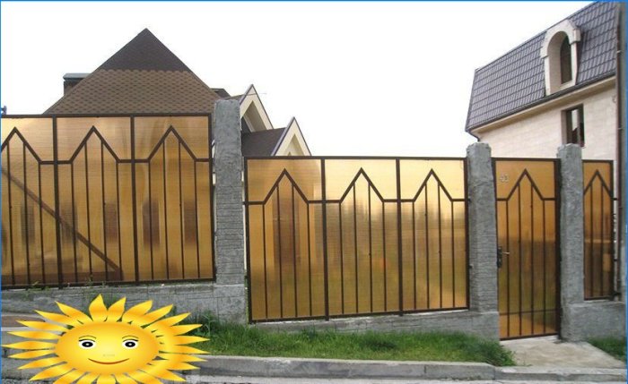 Polykarbonátový plot: plot pro domácí kutily