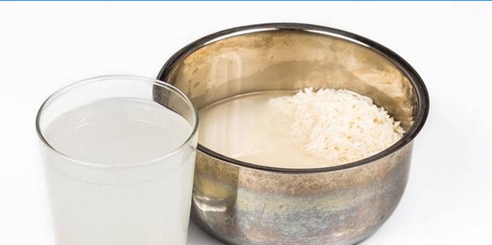 Fermentovaná voda na bázi rýže