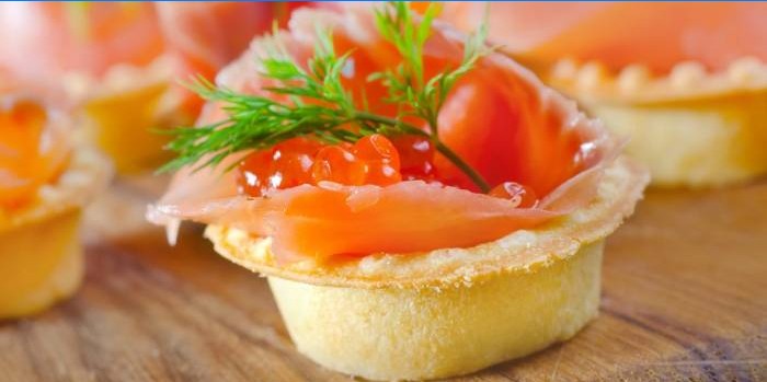 Tartlet s červenou rybou a kaviárem