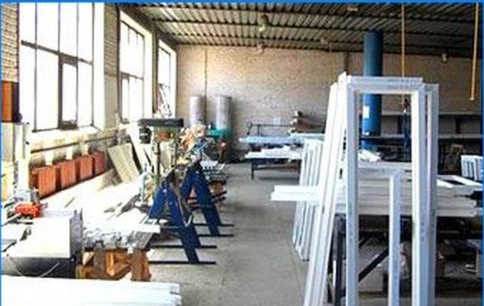 Téměř komplikované: výrobní technologie, výhody PVC oken