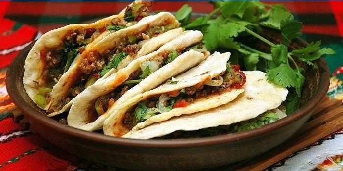 Tacos s masem a zeleninou