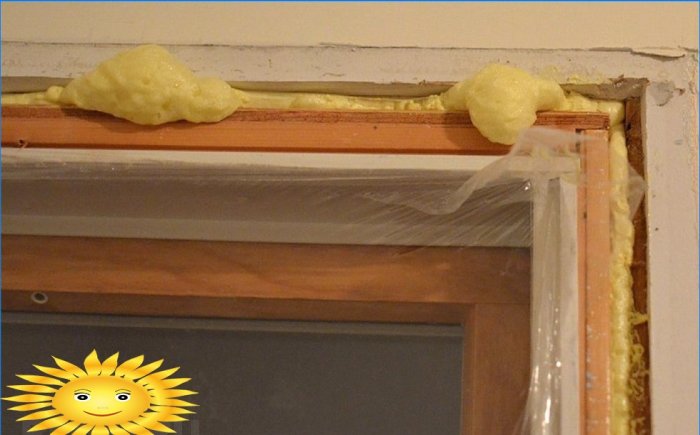 Tepelná izolace dřevěného okna s montážní pěnou