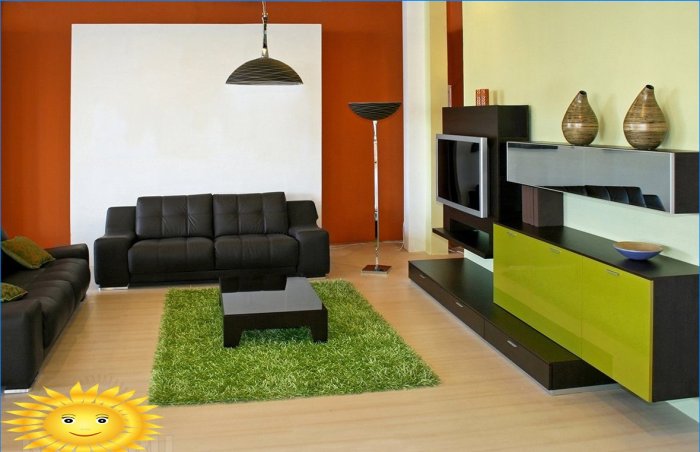 Terakota a zelená v moderním obývacím pokoji