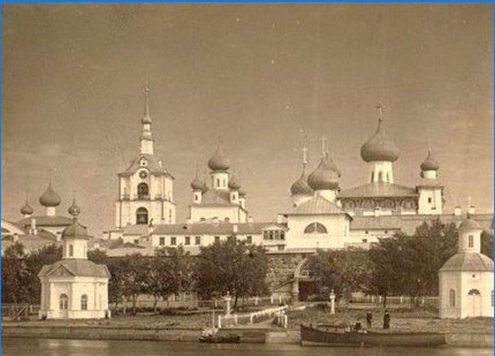 Solovecký klášter - hlavní chrám ruského severu a slavné vězení