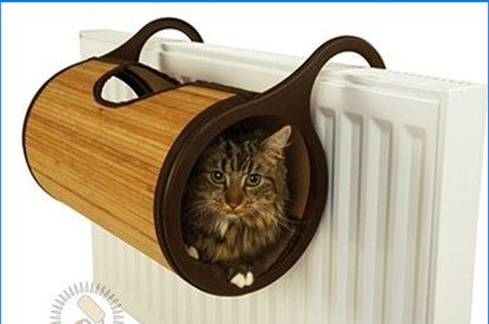 Tato židle pro mě, tento osmanský pro kočku - vybavujeme kočičí interiér