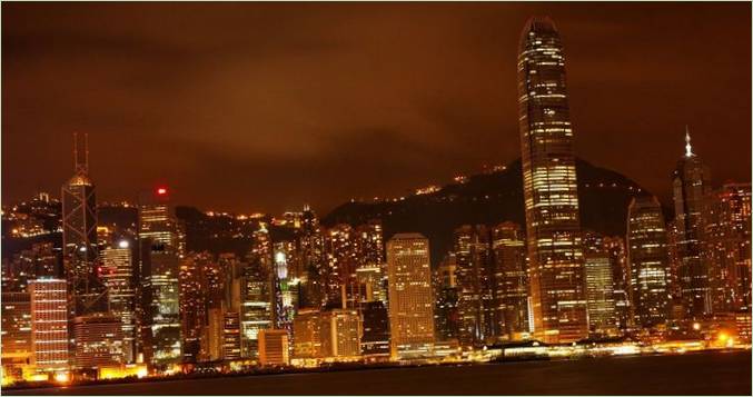 Pohled na noční Hongkong