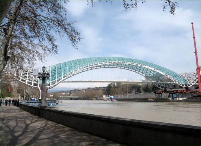 Most míru v Tbilisi