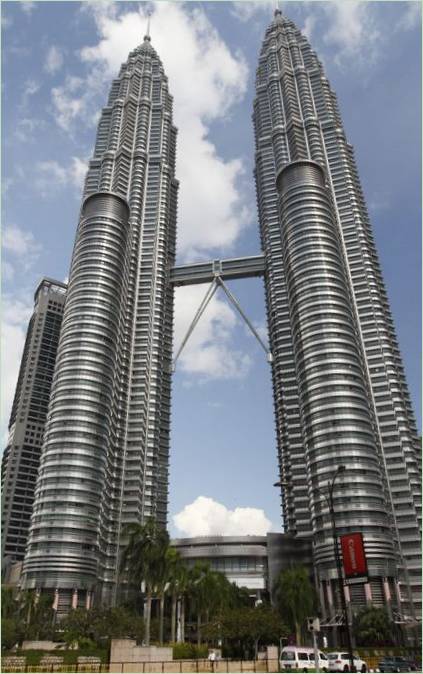 Mrakodrapy s úchvatným výhledem - Petronas Twin Tower Mrakodrapy s úchvatným výhledem - Petronas Twin Tower