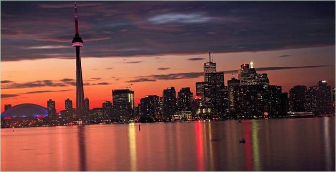 Pohledy na noční Toronto