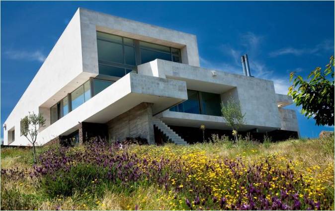 Casa Torremocha - projekt ateliérového domu ve španělských horách