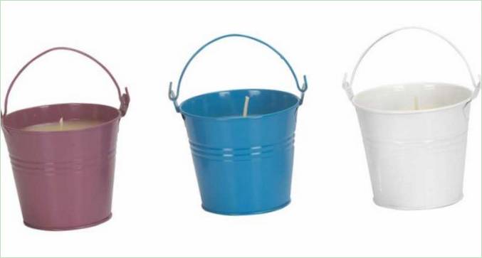 Jak se zbavit komárů na místě: kbelíky se svíčkami