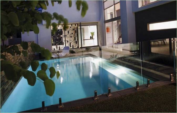 Moderní terasy u bazénu - Foto 25
