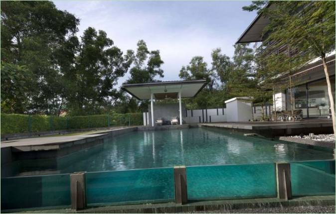 Moderní design bazénu ve venkovském domě - Foto 48