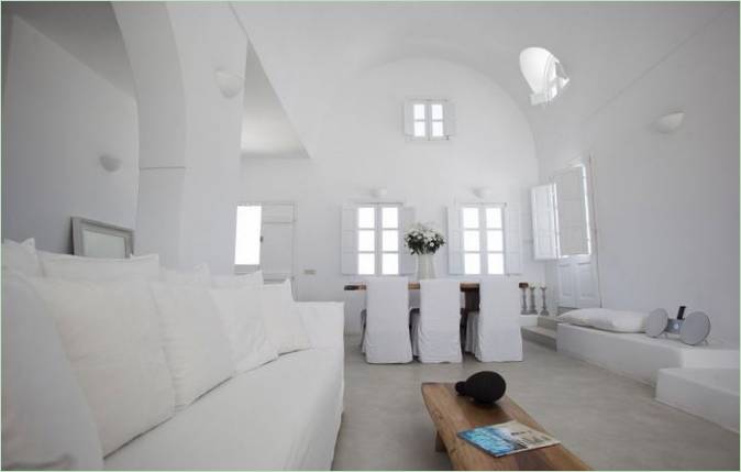 Bílá vila Aenaon na řeckém ostrově Santorini