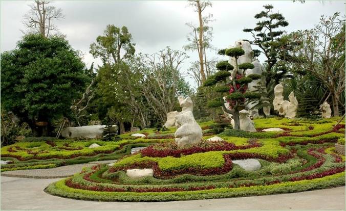 Kamenná zahrada Million Years Stone Park v Thajsku