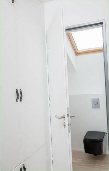 Interiér koupelny v soukromém domě v České republice