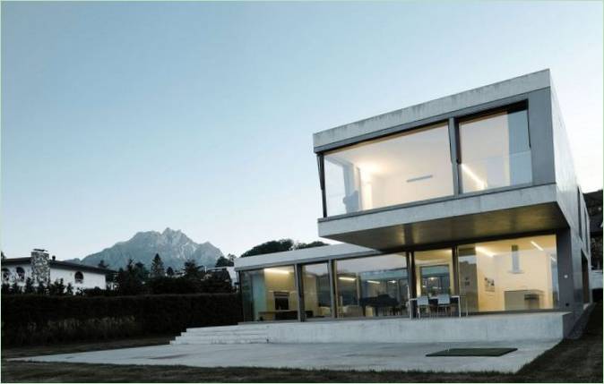 Betonový exteriér vily od Niklaus Graber+Christoph Steiger Architekten