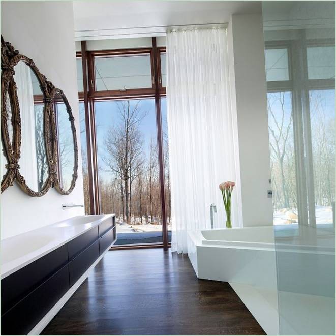 Design interiéru venkovského domu House in the Woods v USA