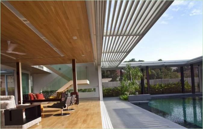 Návrh vily ONG& ONG 9 Jalan Siap v Singapuru s přístupem z obývacího pokoje k bazénu