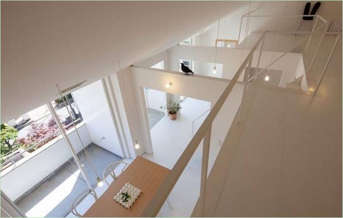Bílý interiér Takamatsu