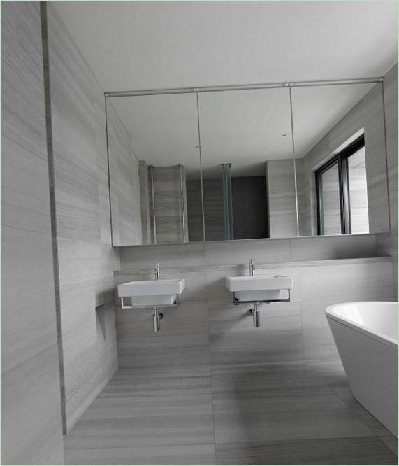 Koupelna Aussie House Melbourne v šedých tónech