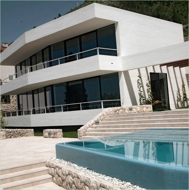 Architektura domu: čelní fasáda