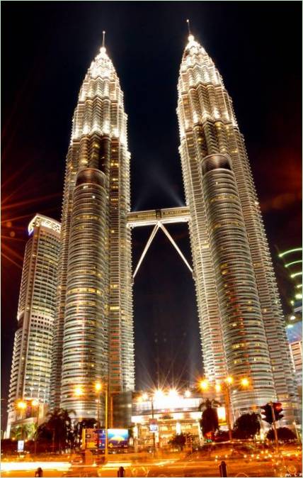 Věže Petronas od Césara Pelliho