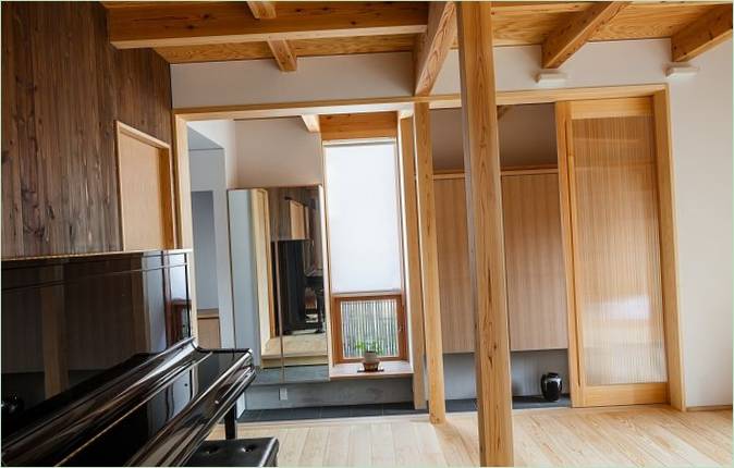 Dřevěné obložení stěn v domě Cocoon House