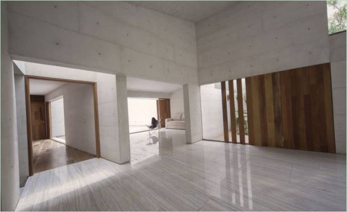 Prostorný dům CAP s minimalistickým interiérem od Estudio MMX, Mexico City, Mexiko