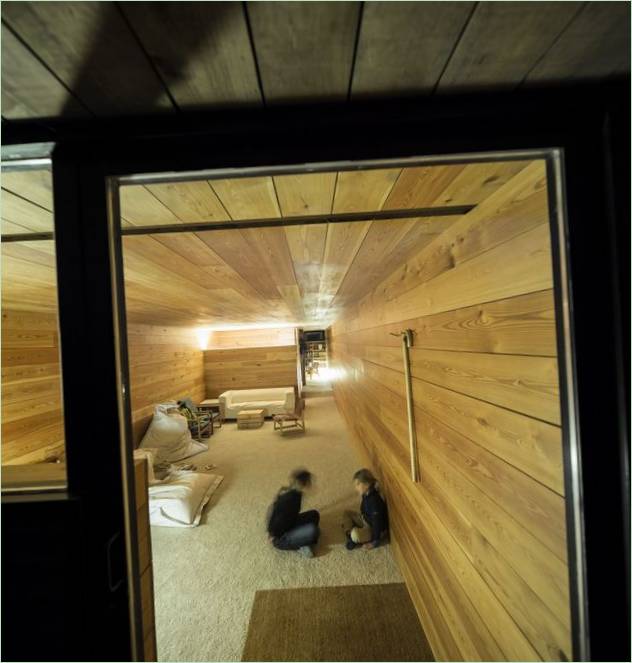 Dřevěné obložení stěn relaxační místnosti