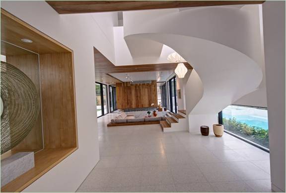 Design interiéru obývacího pokoje ve světlých barvách