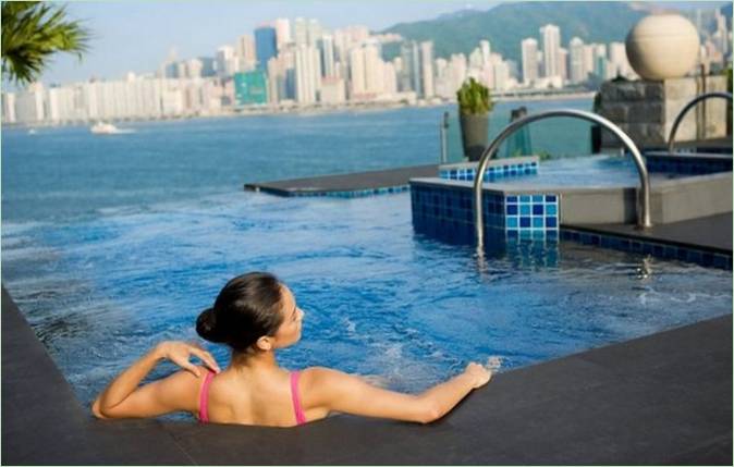Luxusní hotelový bazén