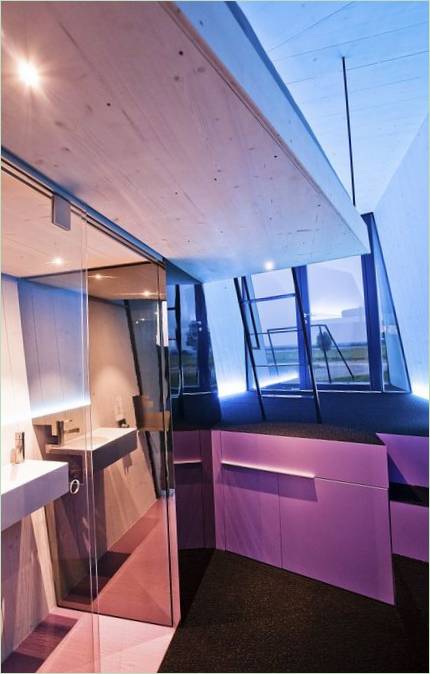 Design interiéru koupelny v hotelu Hypercubus společnosti WG3