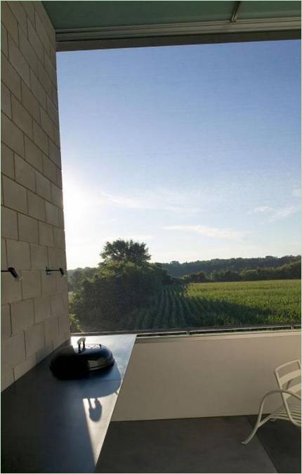 Field House by Wendell Burnette Architects
