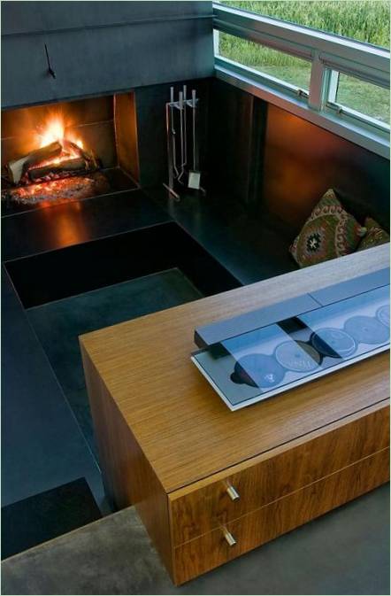 Field House by Wendell Burnette Architects