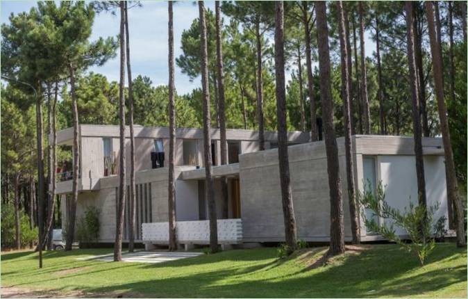 Monolitická vila z betonových tvárnic